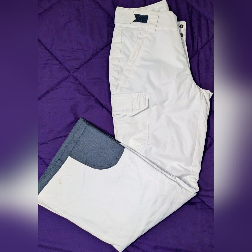 Arctix Real. Life. Gear. Women's White and Grey Snow Sports Cargo Pants